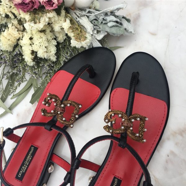 D&G AMORE FLAT SANDAL Red Black - Image 5