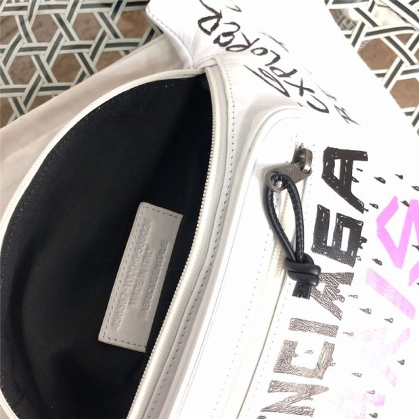 BALENCIAG graffiti belt bag - Image 5