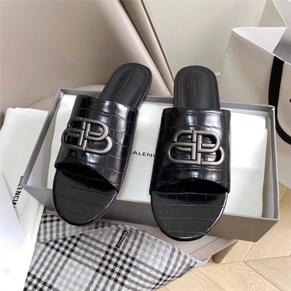 Balenciaga BLACK GOLD Oval BB Mule Sandal for Women - Image 7