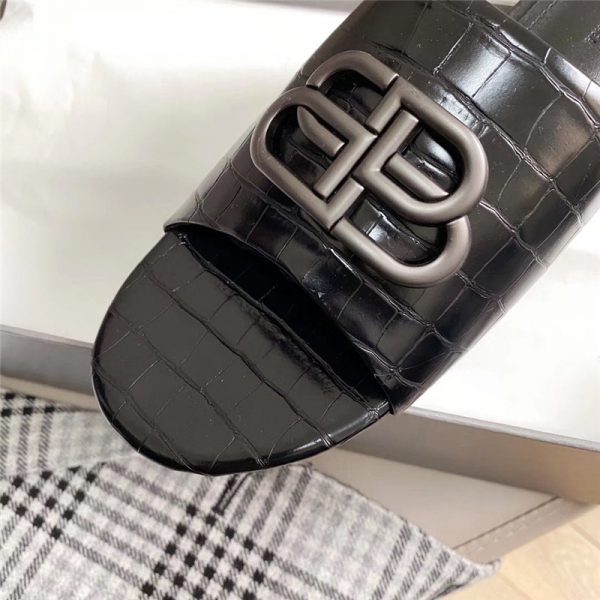 Balenciaga BLACK GOLD Oval BB Mule Sandal for Women - Image 8