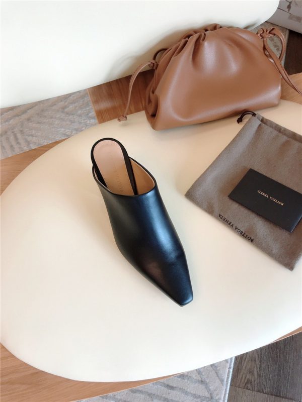 Bottega Veneta block heel sandals - Image 7
