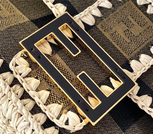 fendi Baguette Weave bag - Image 7