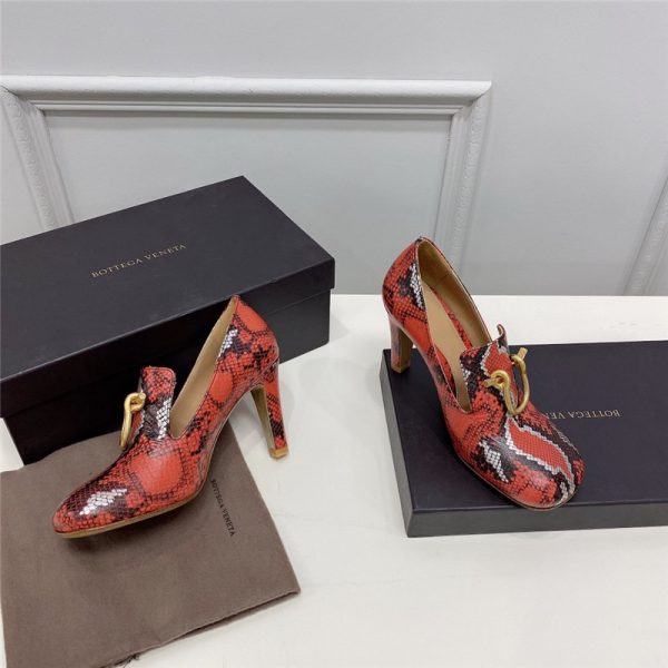 Bottega Veneta round-toe heels - Image 4