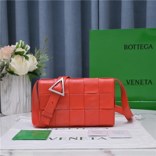 bottega veneta bv cassette bag