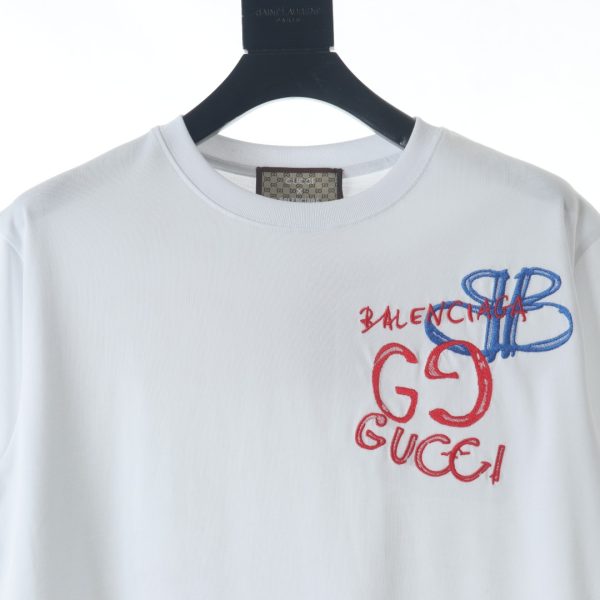 Gucci & Balenciaga joint blue and red embroidered letters short-sleeved T-shirt - Image 3