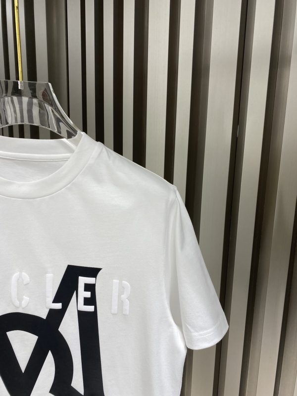 Moncler three-dimensional offset printing half-sleeved T-shirt - Image 3