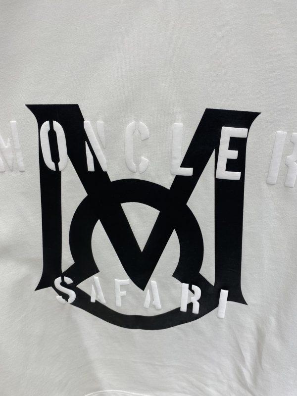 Moncler three-dimensional offset printing half-sleeved T-shirt - Image 9