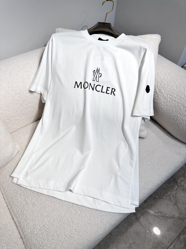 Moncler Mongolian men and women with the same style couples spring and summer latest counters with the same style