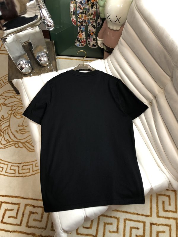 Moncler Mengkou Men and women with the same style couples spring and summer latest counters with the same style, trendy brand logo casual short-sleeved T-shirt - Image 6