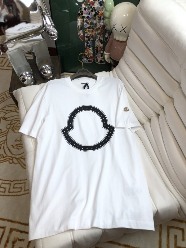 Moncler Mengkou Men and women with the same style couples spring and summer latest counters with the same style, trendy brand logo casual short-sleeved T-shirt - Image 2