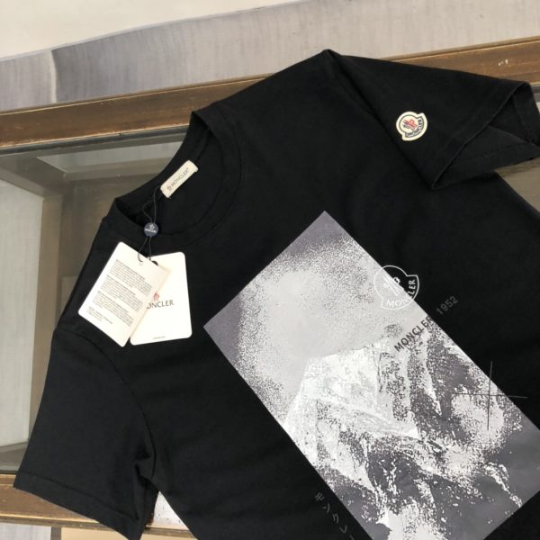 MONCLER [Mongolian mouth] 23 spring and summer latest short-sleeved round neck T-shirt - Image 3