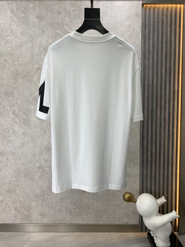 Moncler Mengkou 2023 summer new drop shoulder profile short-sleeved T-shirt, jacquard Logo on the chassis - Image 3