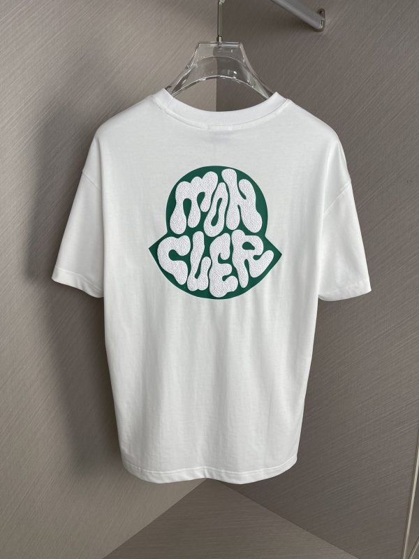 MONCLER Mengkou 2023 spring and summer new logo logo design couple short-sleeved T-shirts! Counter synchronization - Image 3