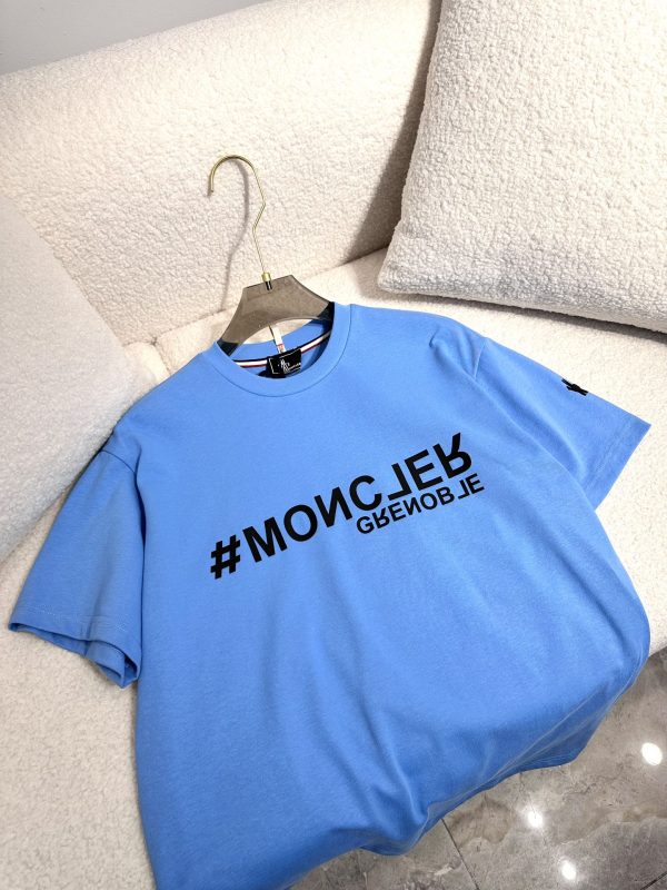 . Moncler Mengkou Men and women with the same style couples spring and summer latest counters with the same style, trendy brand logo casual short-sleeved T-shirt - Image 3