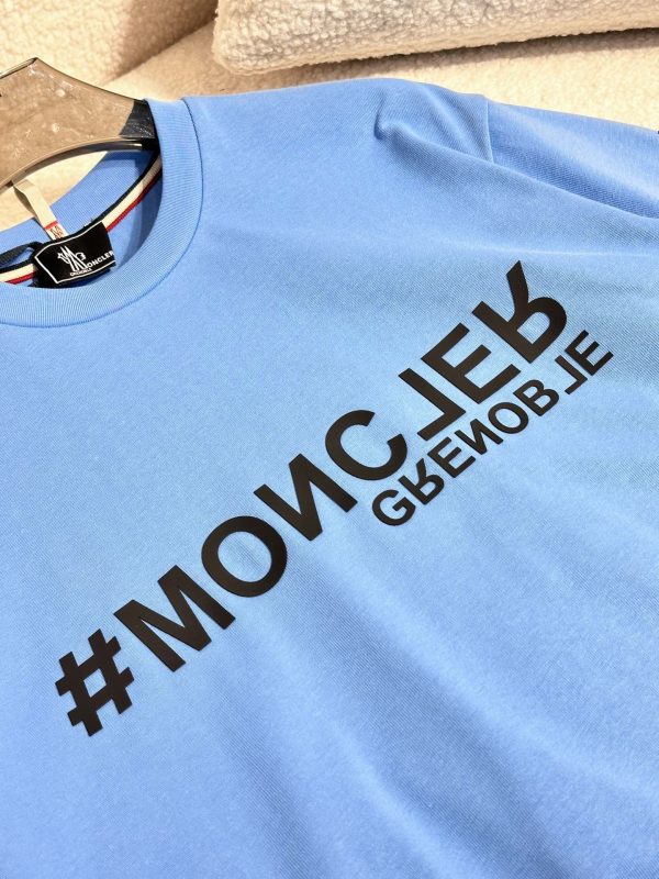 . Moncler Mengkou Men and women with the same style couples spring and summer latest counters with the same style, trendy brand logo casual short-sleeved T-shirt - Image 5
