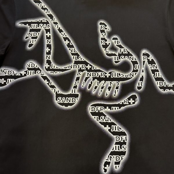 Arcteryx (Arc'teryx) has joined hands with Jil*s2⃣️ major sports and leisure brands to cooperate, and the 2023 spring and summer counters will have the same round neck T-shirt - Image 7