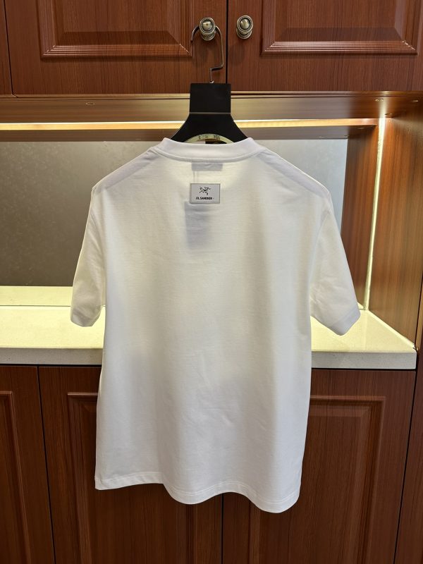 Arcteryx (Arc'teryx) has joined hands with Jil*s2⃣️ major sports and leisure brands to cooperate, and the 2023 spring and summer counters will have the same round neck T-shirt - Image 3