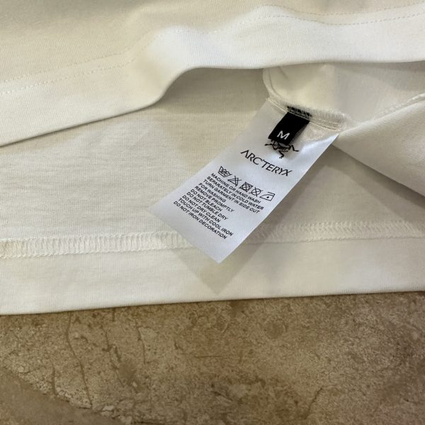 Arcteryx (Arc'teryx) has joined hands with Jil*s2⃣️ major sports and leisure brands to cooperate, and the 2023 spring and summer counters will have the same round neck T-shirt - Image 9