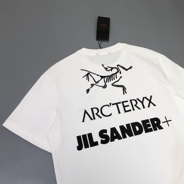 Arcteryx joint limited-edition T-shirt, made of cotton 32-count double-ply yarn, with logo letters on the chest - Image 8