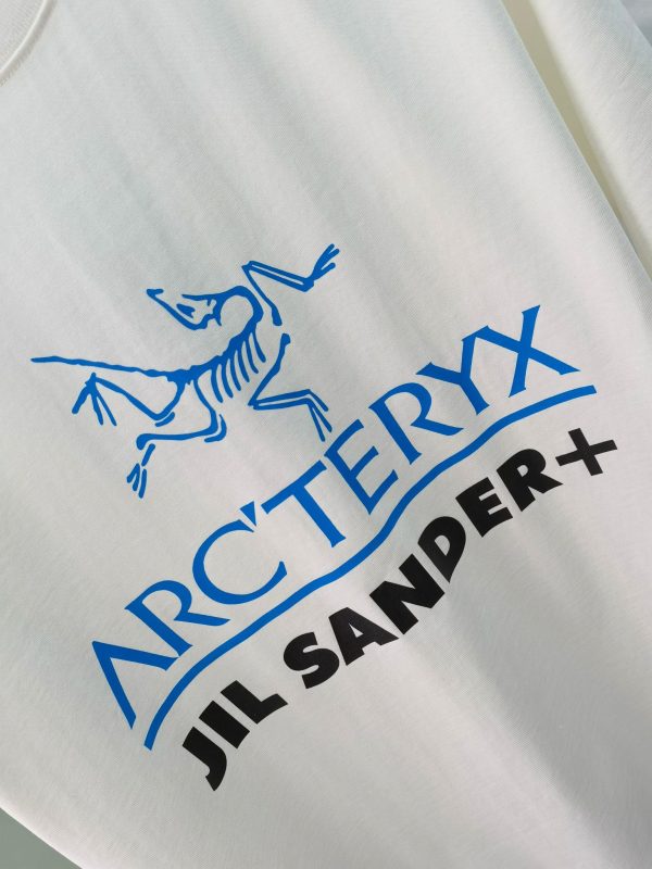 ARCTERYX Archeopteryx 2023 spring and summer new rabbit ? year joint limited edition male and female couple of the same style ? short-sleeved T-shirt - Image 8