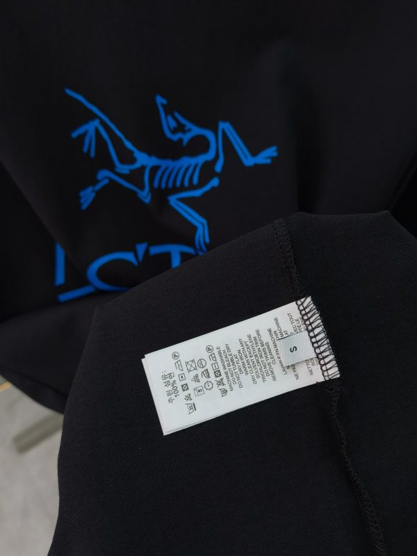 ARCTERYX 2023 Spring/Summer New Rabbit ?Year Joint Limited Edition Men and Women Same Style Couples ?Short-sleeved T-shirtARCTERYX 2023 Spring/Summer New Rabbit ?Year Joint Limited Edition Men and Women Same Style Couples ?Short-sleeved T-shirt - Image 10