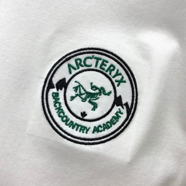 ARCTERYX Archeopteryx 2023 spring and summer casual business embroidery logo short-sleeved T-shirt - Image 7