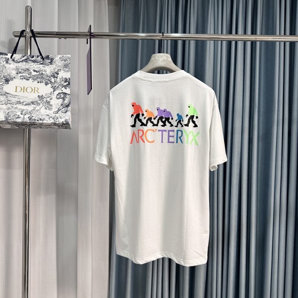 Arcteryx bird house arcteryx classic logo short sleeve has become popular. After a year, it is the most popular outdoor god in the trend circle. - Image 3