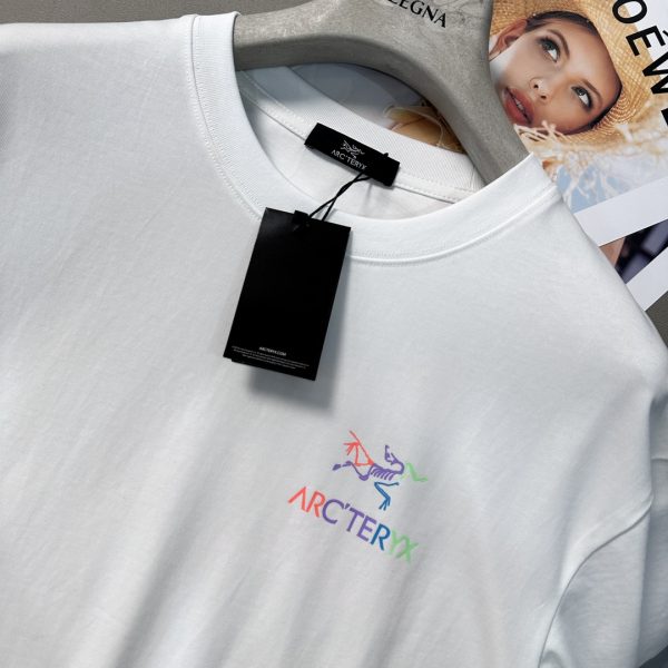 Arcteryx bird house arcteryx classic logo short sleeve has become popular. After a year, it is the most popular outdoor god in the trend circle. - Image 4
