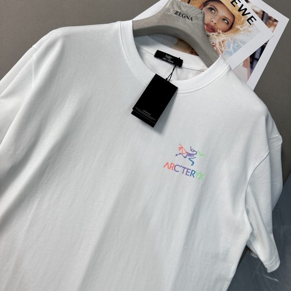 Arcteryx bird house arcteryx classic logo short sleeve has become popular. After a year, it is the most popular outdoor god in the trend circle. - Image 6