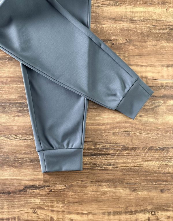 LOEWE 2023ss latest high-end quality ▪️The pattern, fabric and hardware are all customized at the counter at 1:1 Pants are made of 100% cotton fabric - Image 7