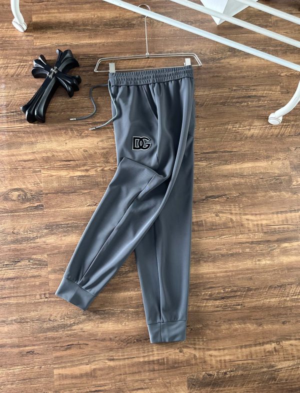 LOEWE 2023ss latest high-end quality ▪️The pattern, fabric and hardware are all customized at the counter at 1:1 Pants are made of 100% cotton fabric - Image 3