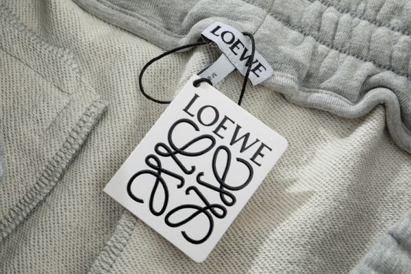 LOEWE graffiti embroidery letters embroidered five-point pants, cotton sweater fabric - Image 4