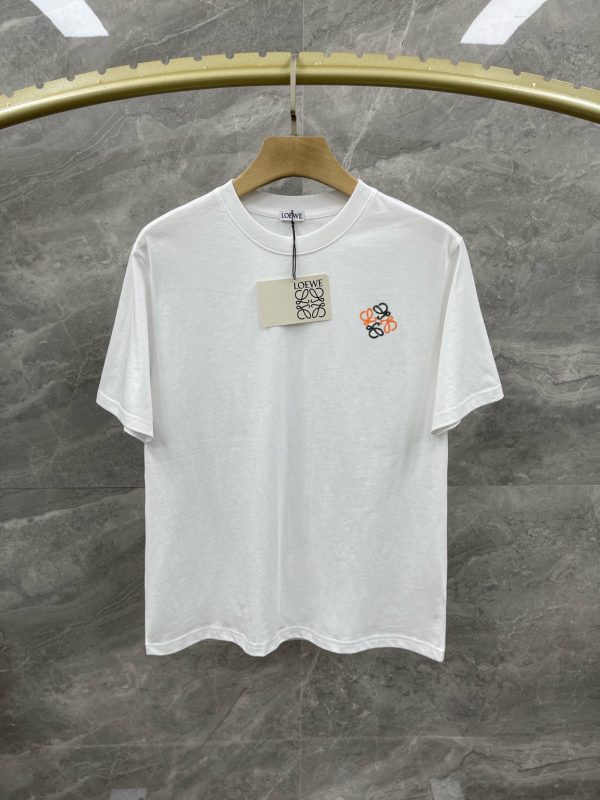 LOEWE 2023 men's round neck short-sleeved T-shirt is new! Iconic small embroidered LOGO - Image 3