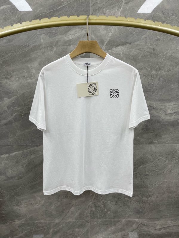 LOEWE 2023 men's round neck short-sleeved T-shirt is new! Iconic embroidered small LOGO, simple but exquisite - Image 4