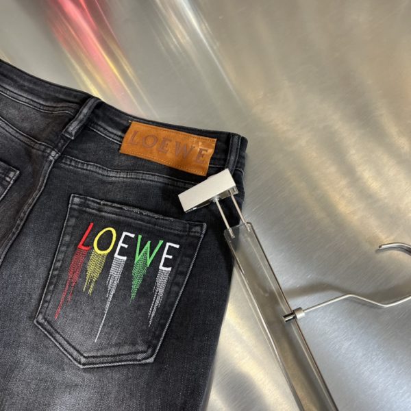 ?Loewe spring and summer new products three standard complete micro elastic jeans - Image 9