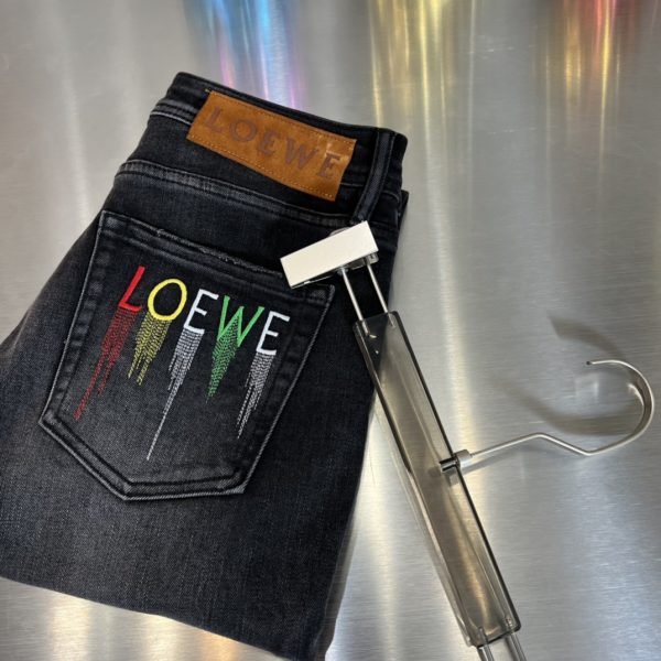?Loewe spring and summer new products three standard complete micro elastic jeans - Image 10