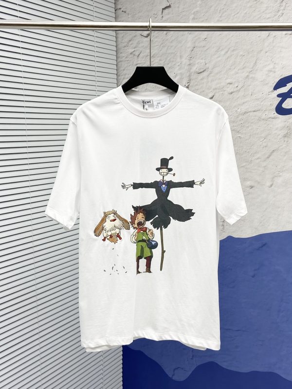 Loew*23 Early Spring New Castle Capsule Series Scarecrow Short Sleeves Lightweight cotton jersey crewneck T-shirt featuring Markl and Turnip Head prints and Heen thread embroidery on the front