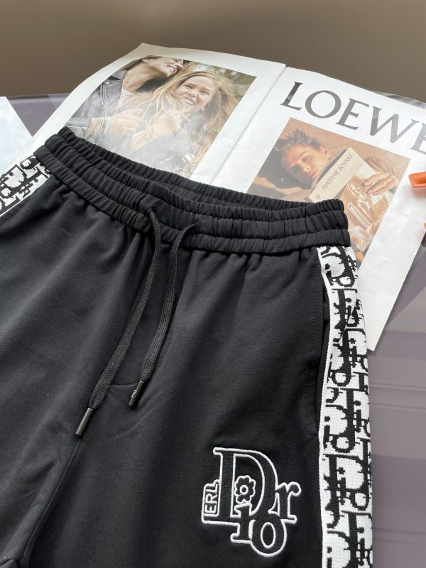 Dior 2023 summer new style to create a handsome and handsome man, full of style, seaside travel, it is definitely your first choice, very distinctive summer shorts - Image 10