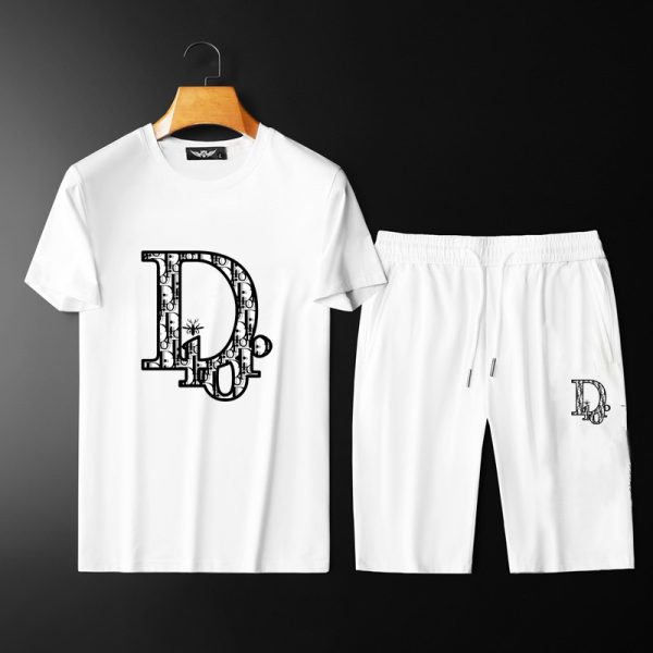 [DIOR] 2023 new men's short-sleeved shorts suit! Synchronous sales on the official website! High-end version on the market! Delicate and soft