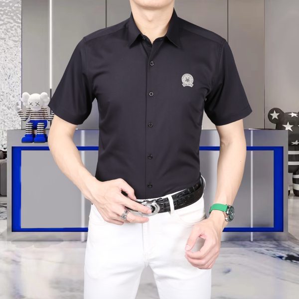 Dior 2023 spring and summer European boutique short-sleeved shirts ?Official website synchronization High-end quality Custom imported 120-count double mercerized cotton fabric Soft and delicate to the touch Skin-friendly and comfortable to wear