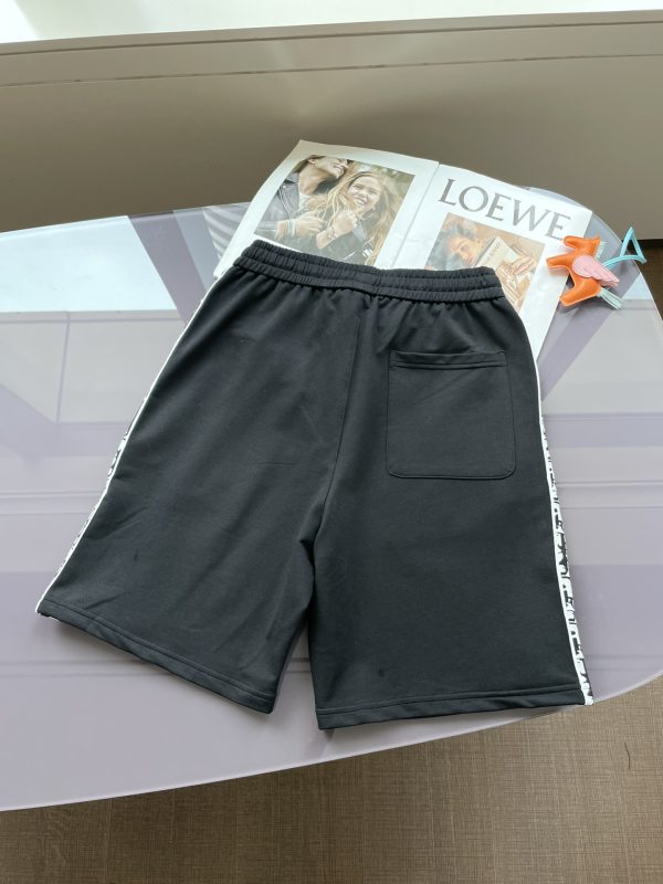 Dior 2023 summer new style to create a handsome and handsome man, full of style, seaside travel, it is definitely your first choice, very distinctive summer shorts - Image 7