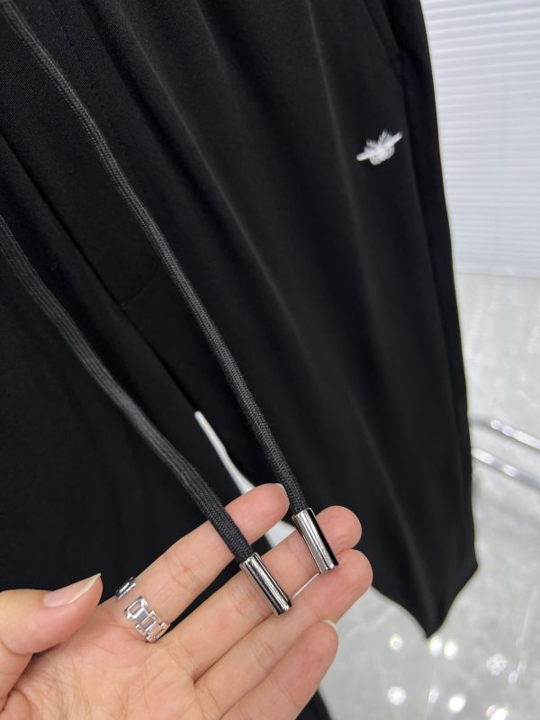 New products in Dior** counters are launched simultaneously. ?Original order high quality fashion casual pants - Image 7