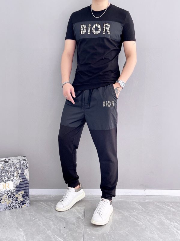 [DIOR] 2023 official website with the same style. World-renowned luxury brand. Summer men's short-sleeved suit, high-quality original order? goods suit uses imported original fabric - Image 4