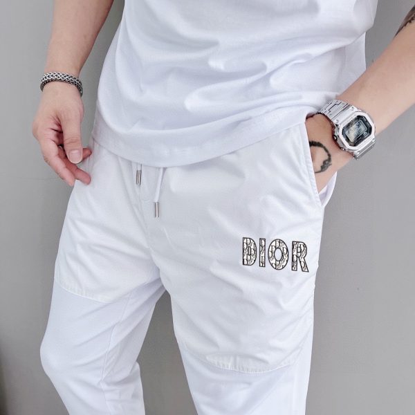 [DIOR] 2023 official website with the same style. World-renowned luxury brand. Summer men's short-sleeved suit, high-quality original order? goods suit uses imported original fabric - Image 10
