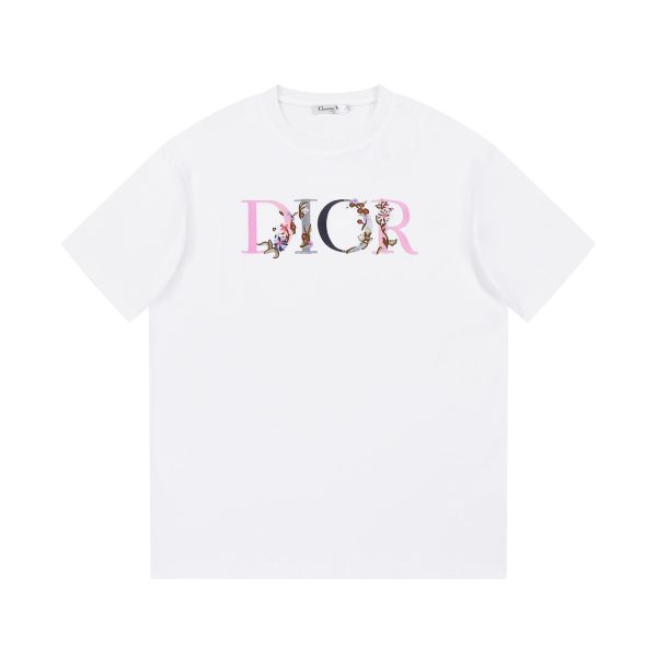 The DIOR gradient flower embroidery logo is exquisitely upgraded, inspired by the retro of the 1980s original fabric