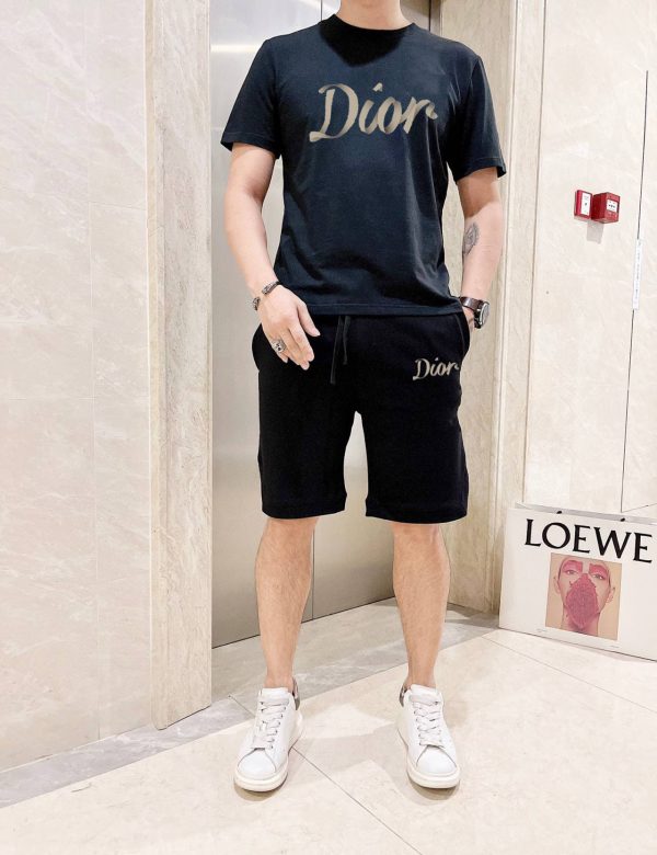 Brand [DIOR] 2023 new men's short-sleeved shorts suit! Synchronous sales on the official website! High-end version on the market! Delicate and soft - Image 3