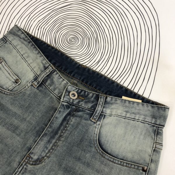 YSL Saint Laurent 2023 spring and summer men's straight jeans - Image 4