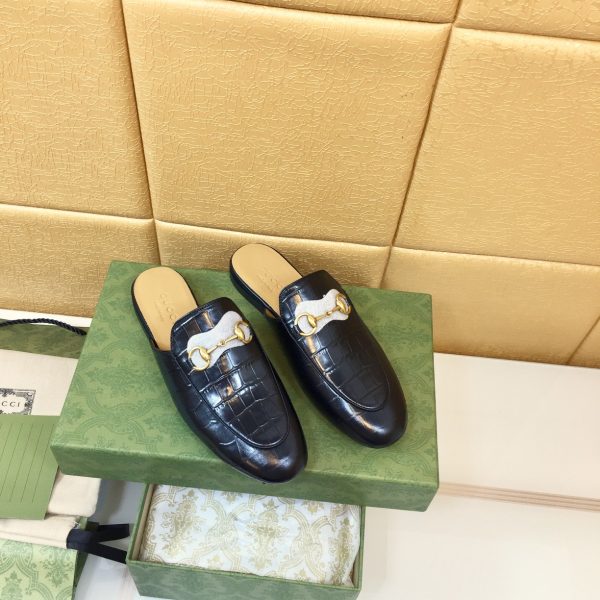 GUCCI classic flat shoes mules slippers half slippers black