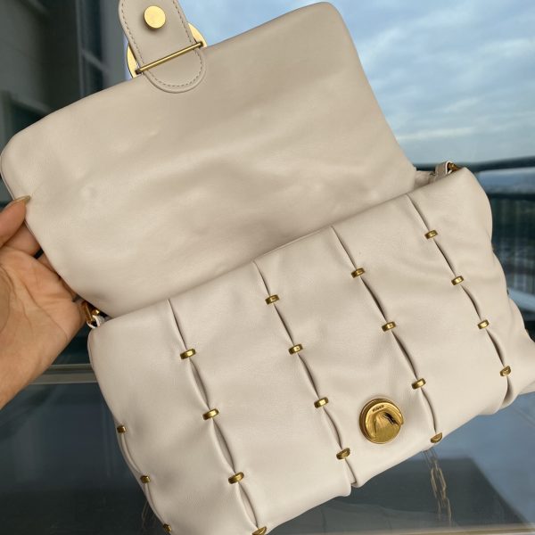 Pinko Plum Home Swallow Bag New Puff Pillow Bag One Shoulder Messenger Chain Bag White - Image 8