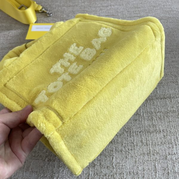 Marc Jacobs Tote Bag Autumn And Winter New Towel Bag Feels Soft And Comfortable With Long Shoulder Strap Detachable Adjustable Dust Bag Yellow - Image 3